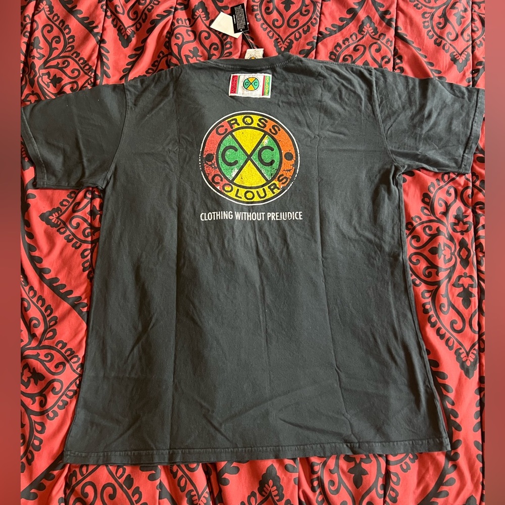 Brand New Cross Colours Men’s T-shirt(XL)